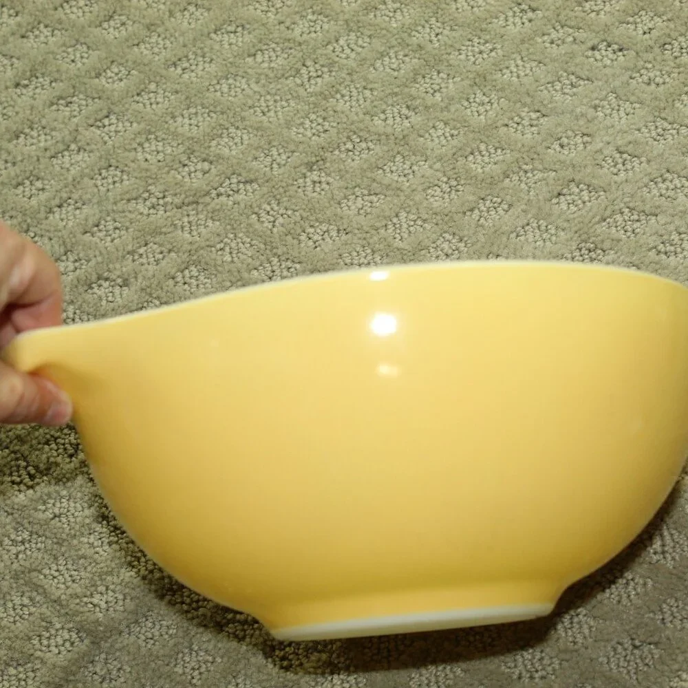 Set of 3 Vtg 1960's Pyrex Town & Country Cinderella Mixing Bowls 444, 443, 442